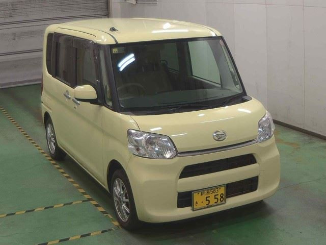 DAIHATSU TANTO 2014