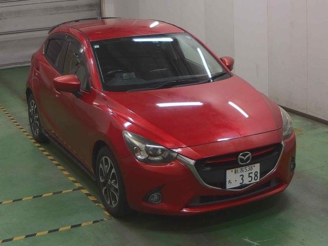 MAZDA DEMIO 2015