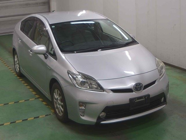 TOYOTA PRIUS 2014