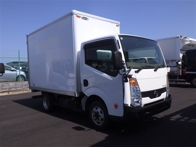 NISSAN ATLAS 2015