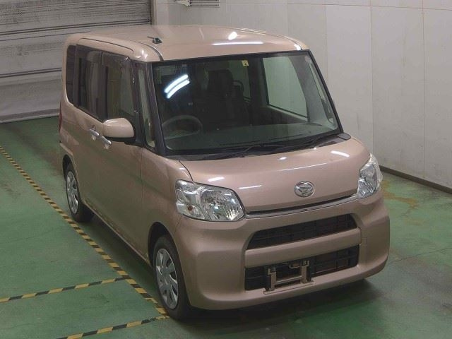 DAIHATSU TANTO 2016