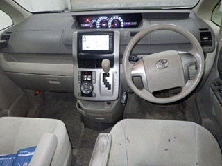 TOYOTA NOAH 2008