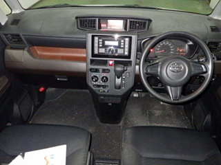 TOYOTA ROOMY 2018