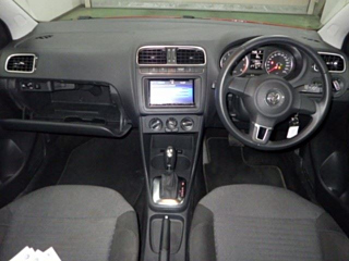 VOLKSWAGEN POLO 2014