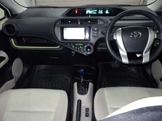 TOYOTA AQUA 2013