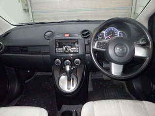 MAZDA DEMIO 2012