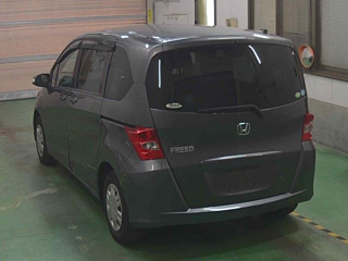HONDA FREED 2010