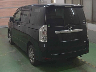 TOYOTA VOXY 2008