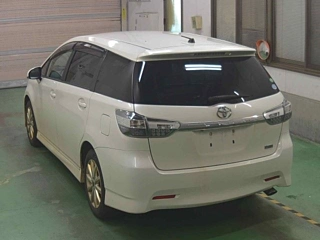TOYOTA WISH 2012