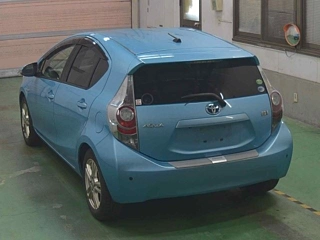 TOYOTA AQUA 2012