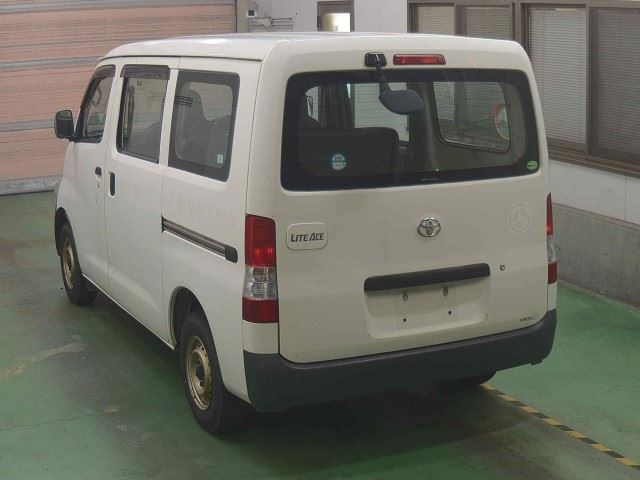 TOYOTA LITE ACE VAN 2013