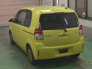 TOYOTA SPADE 2012