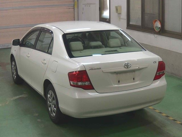 TOYOTA COROLLA AXIO 2011