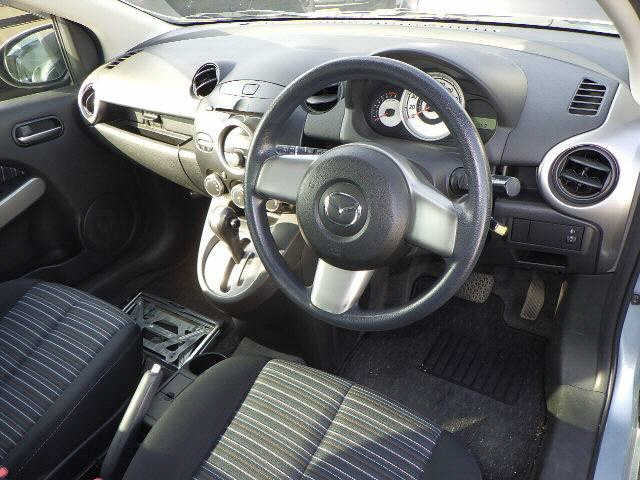 MAZDA DEMIO 2009
