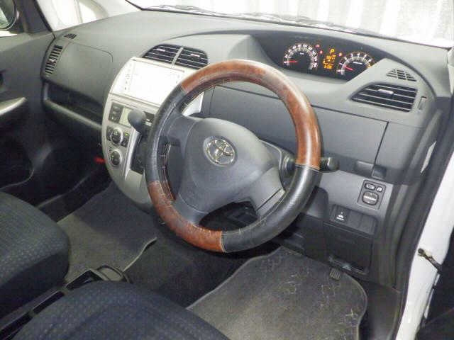 TOYOTA RACTIS 2010