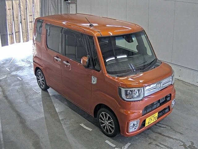 DAIHATSU WAKE 2017