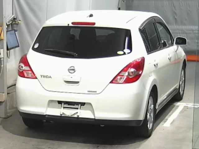 NISSAN TIIDA 2009