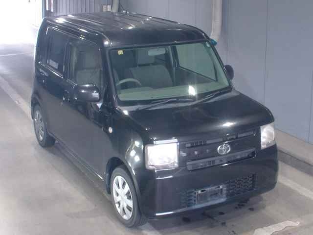 TOYOTA PIXIS SPACE 2012