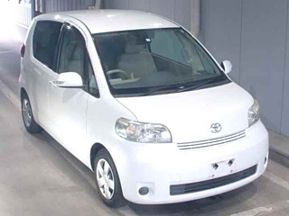 TOYOTA PORTE 2010