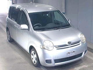 TOYOTA SIENTA 2010