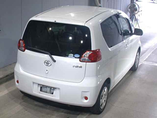 TOYOTA PORTE 2010