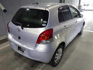 TOYOTA VITZ 2011
