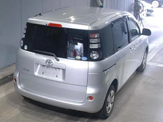 TOYOTA SIENTA 2010