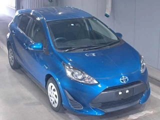 TOYOTA AQUA 2017