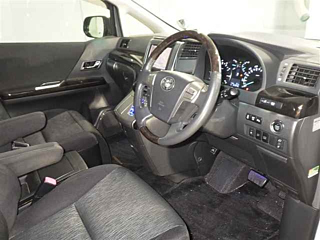 TOYOTA VELLFIRE 2013