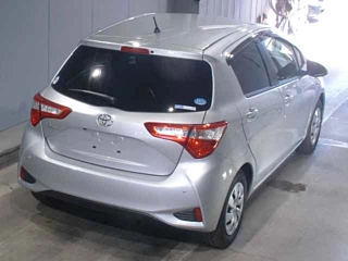 TOYOTA VITZ 2019