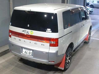 MITSUBISHI DELICA D5 2009