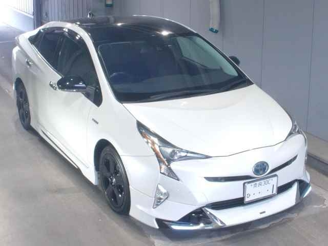 TOYOTA PRIUS 2018