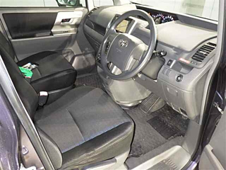 TOYOTA VOXY 2008