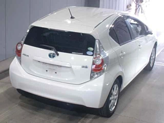 TOYOTA AQUA 2012