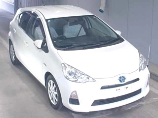 TOYOTA AQUA 2012