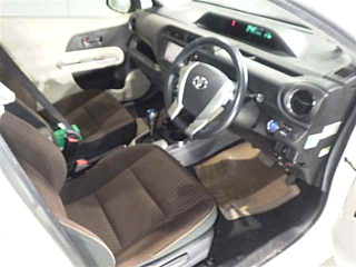 TOYOTA AQUA 2012