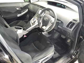 TOYOTA PRIUS 2012