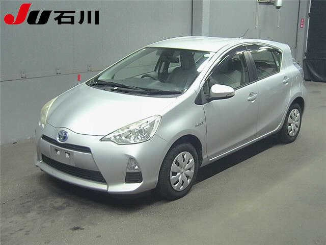 TOYOTA AQUA 2012