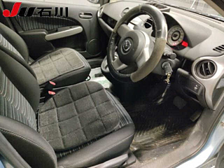 MAZDA DEMIO 2010