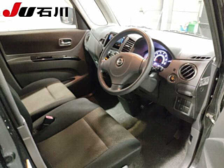 NISSAN ROOX 2010