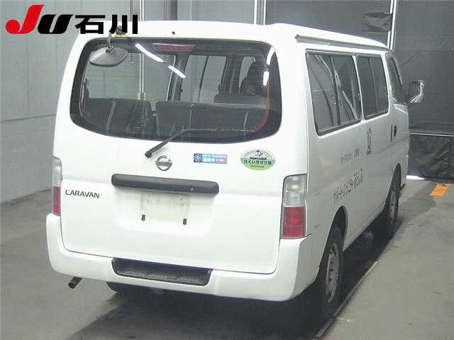 NISSAN CARAVAN 2010