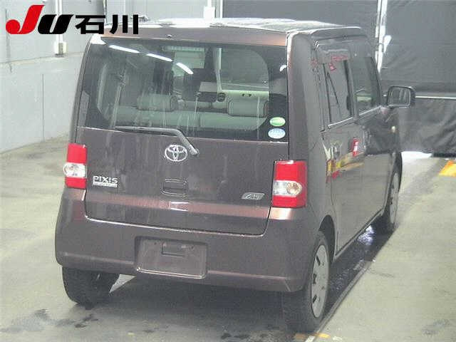 TOYOTA PIXIS SPACE 2012