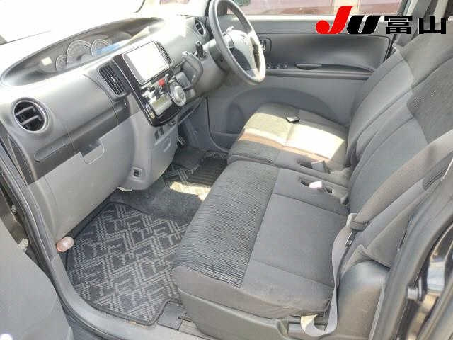 DAIHATSU TANTO 2011