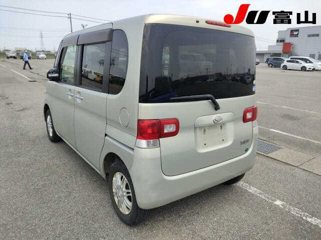 DAIHATSU TANTO 2010