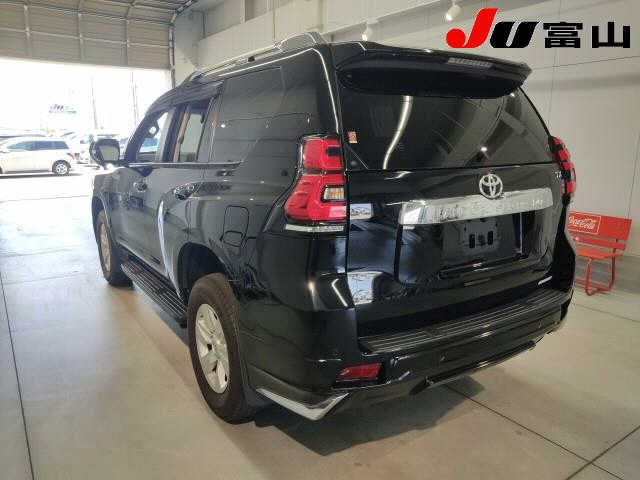 TOYOTA LAND CRUISER PRADO 2022