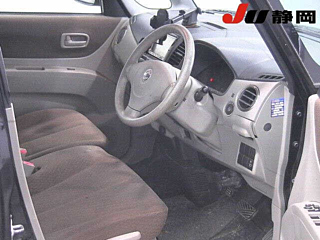 NISSAN ROOX 2010