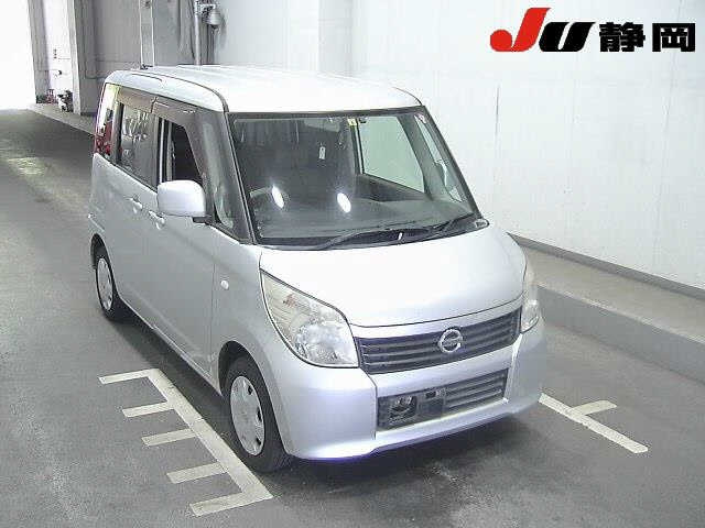 NISSAN ROOX 2010