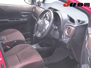 TOYOTA VITZ 2012