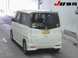 NISSAN ROOX 2011