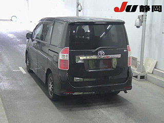 TOYOTA NOAH 2008